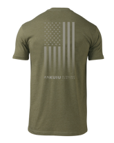 KUIU Vertical Flag Logo T-Shirt | Military Green